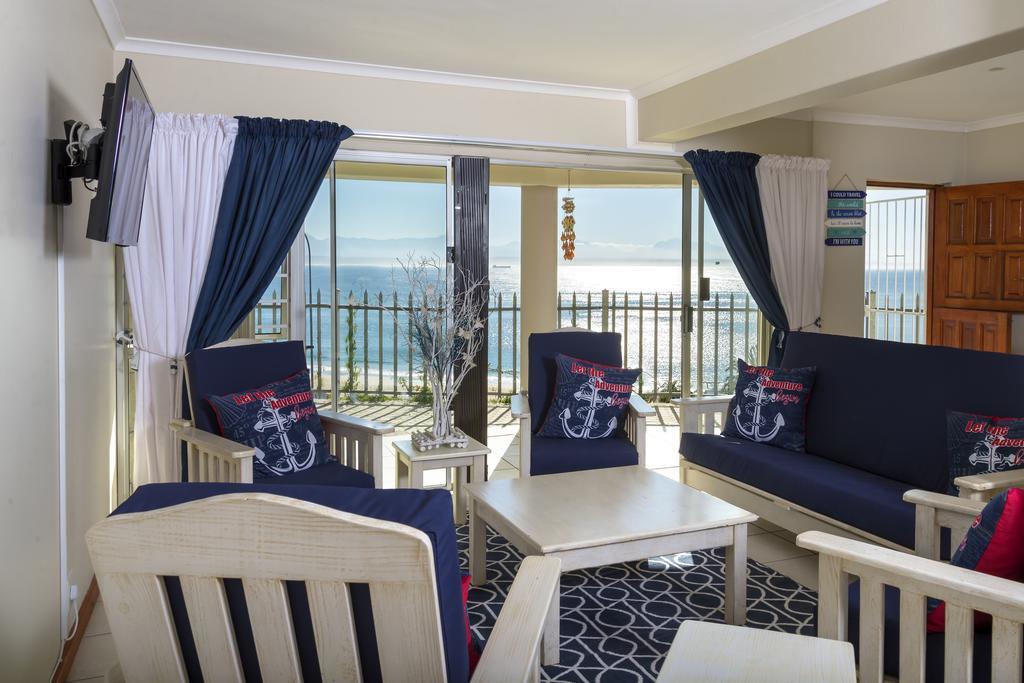 The White House Apartment Mossel Bay Exterior photo